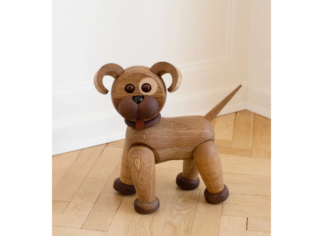 Hunden Happy XL eg valnød ask