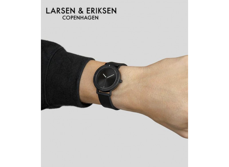 UR Aktiv Black-Black-Black